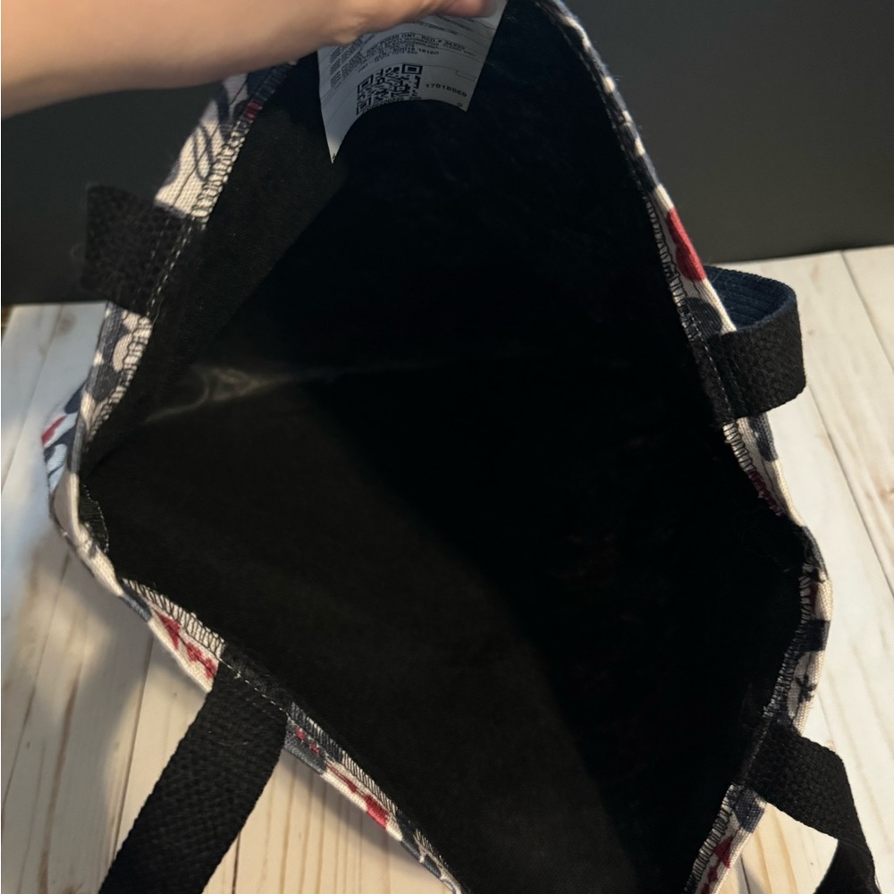 Disney Mickey Heart Pattern Tote Bag - Picture 4 of 4